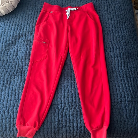 Red figs jogger set small - Picture 1 of 4